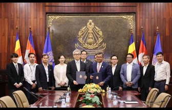 カンボジア教育省とすららネットがMOU締結