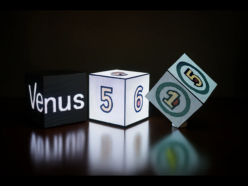 完全コードレスで設置自由度を革新　立体映像を実現する「LED CUBE パネル」提供開始