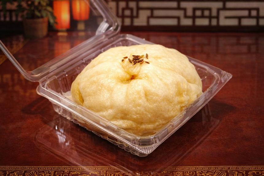 生地から具まですべてお店でつくりあげる麻辣カリー（マーラーカリー）まん