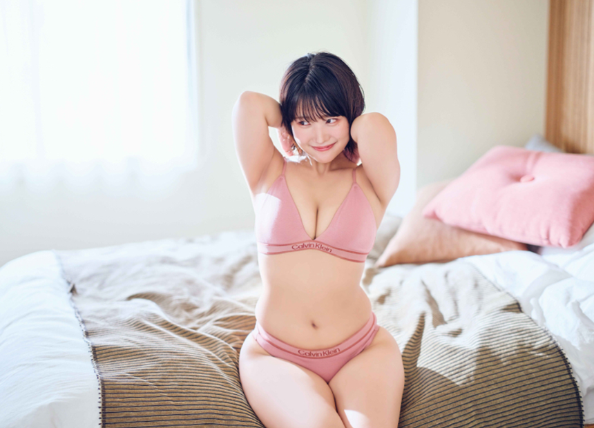 YouTuber「柑橘めたる」の最新グラビア