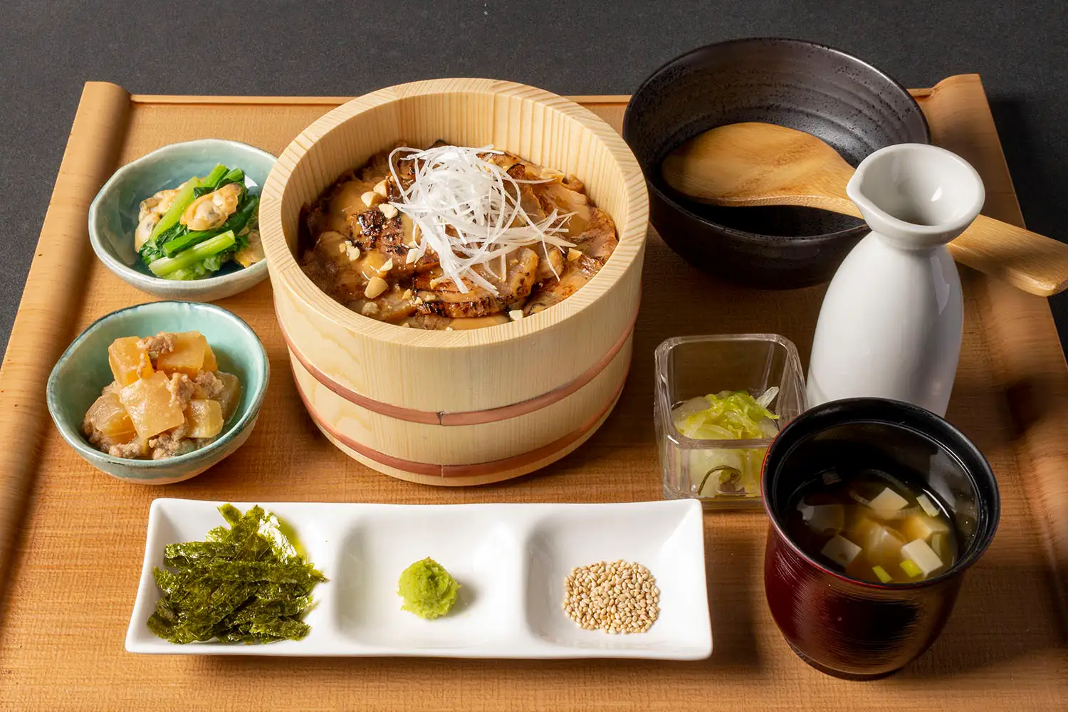 煮豚の炙り 落花生味噌だれおひつご飯