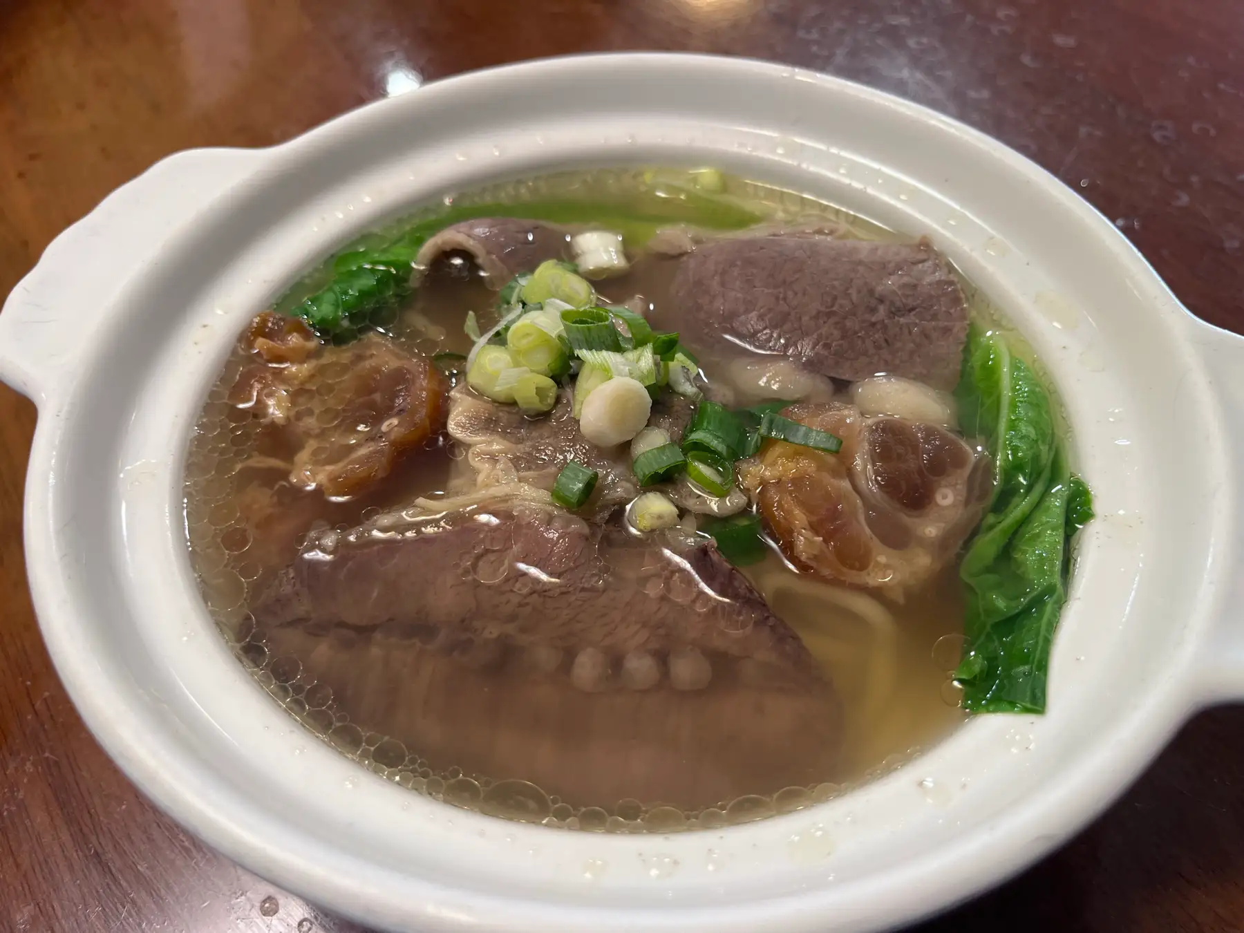 清真中國牛肉麺食館（セイシン チュウゴク ギュウニクメン ショクカン）